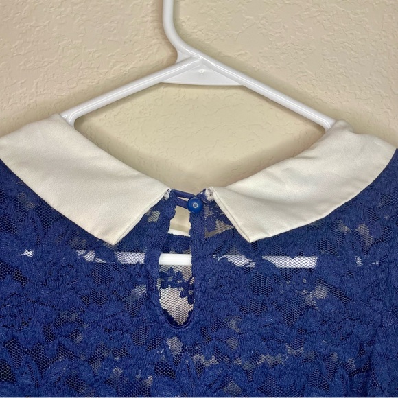 BUI-YAH-KAH Navy Lace Top with White Collar Women's (fits like XS/S) - Picture 7 of 7